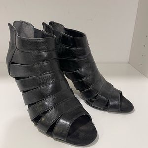 Black 2 inch aerosole winter heels